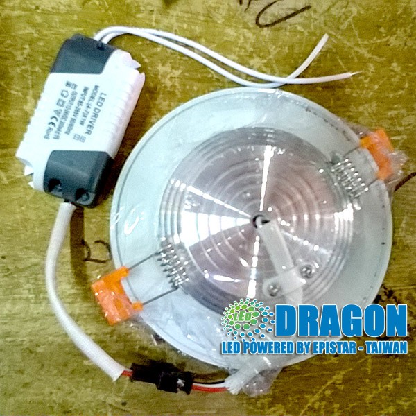 mat-sau-den-led-am-tran-3-che-do